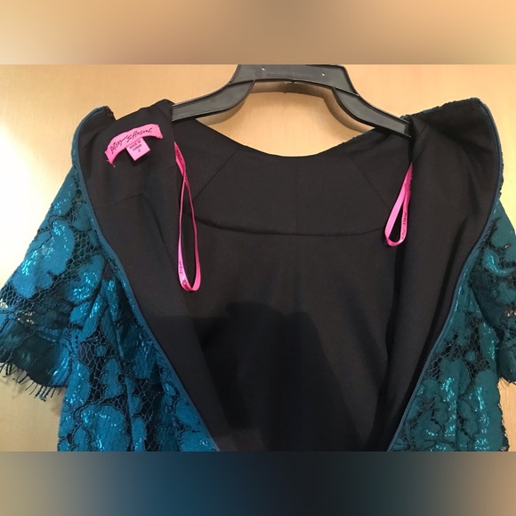 NWOT Betsy Johnson Size 2 Short Sleeve Emerald Teal Lace on Black Cocktail Dress - Picture 7 of 10